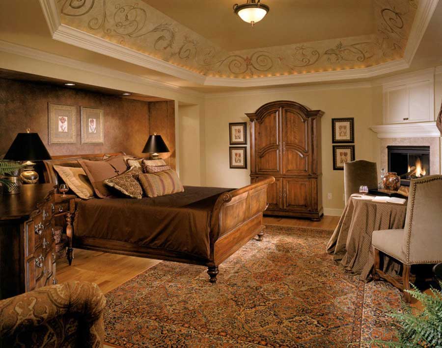 اتاق خواب سلطنتی با مبلمان و تخت خواب چوبی آنتیک
